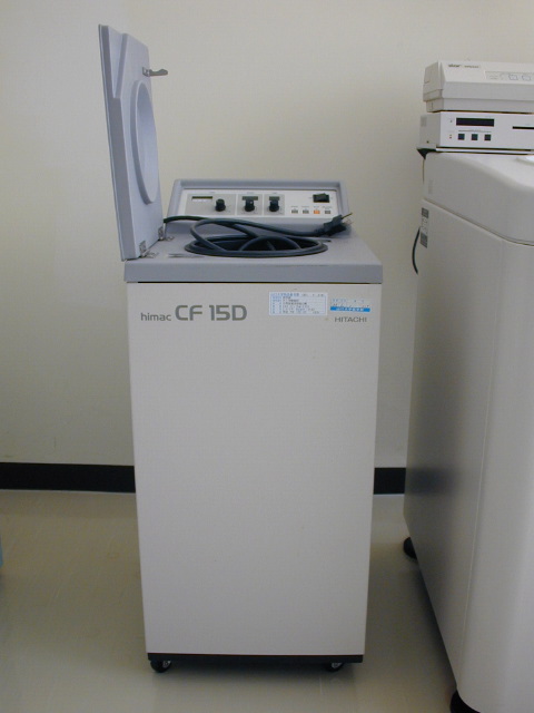 実験装置の写真 こうそくれいきゃくえんしんき