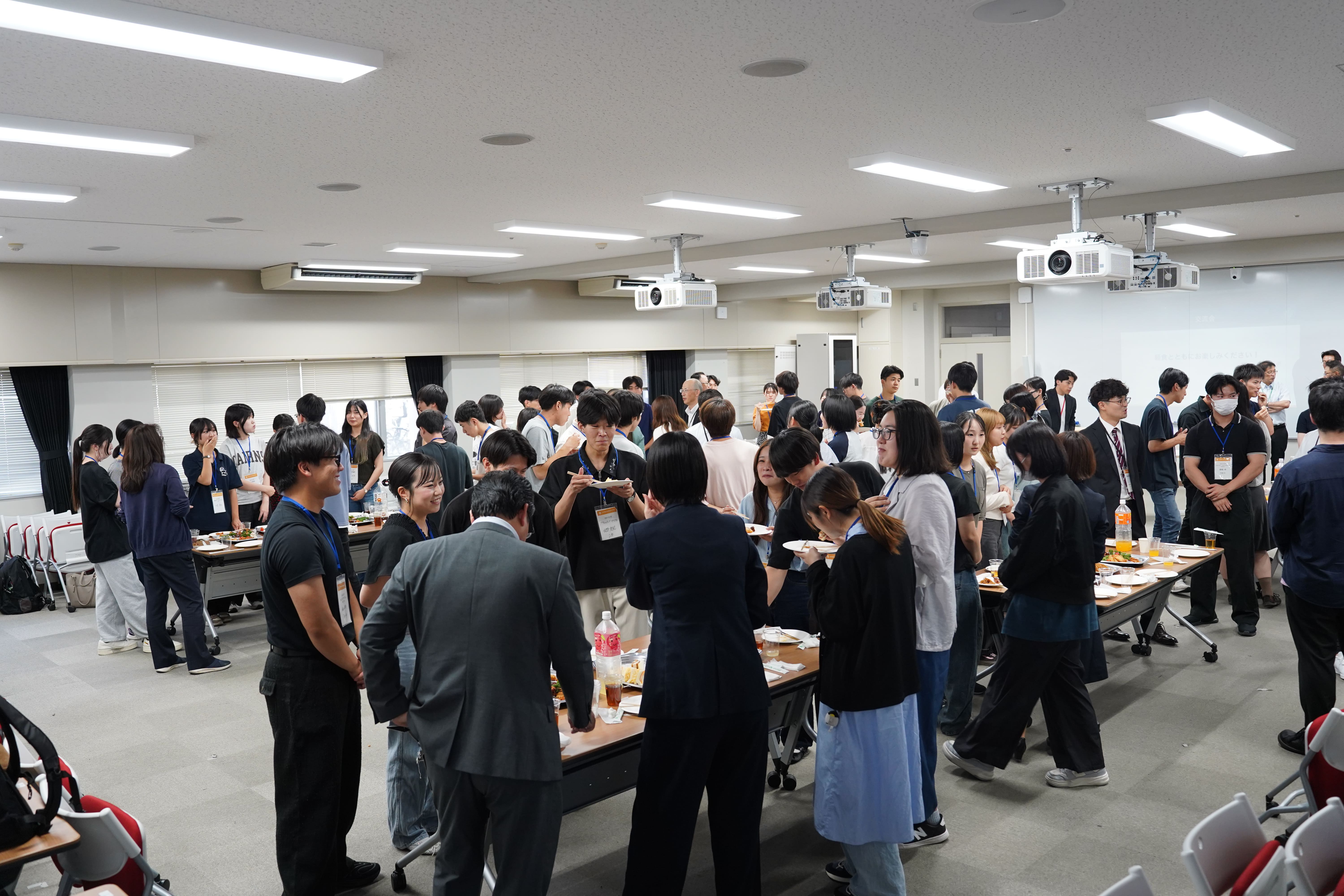 学生と企業との交流