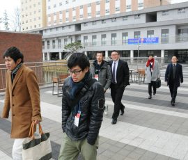 プレゼン会場へ