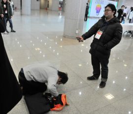 日本に部品を忘れてきました..