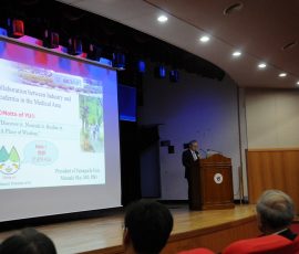 山口大学岡学長の講演