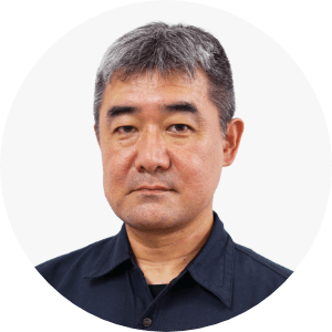 三角 修己 顔写真