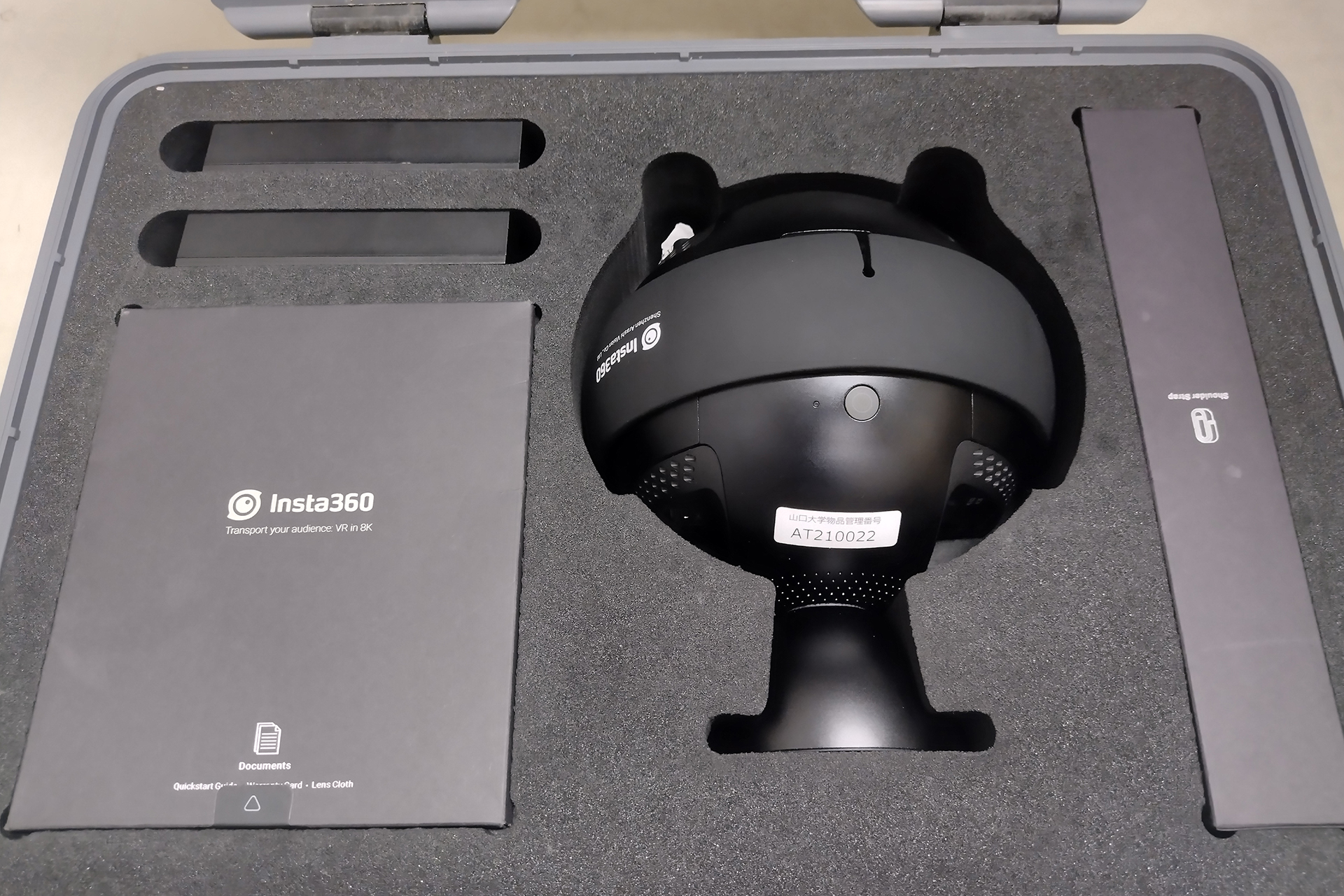 プロフェッショナル向け360度VR 3Dカメラ（Insta360 TITAN）