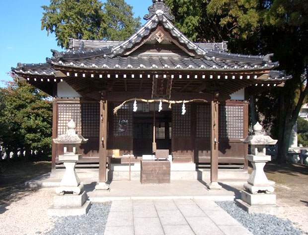 旧邸址に建立の児玉神社神殿